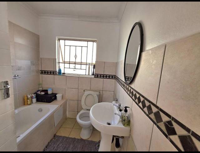 3 BEDROOM HOUSE FOR SALE IN KEMPTON PARK EXT 03
